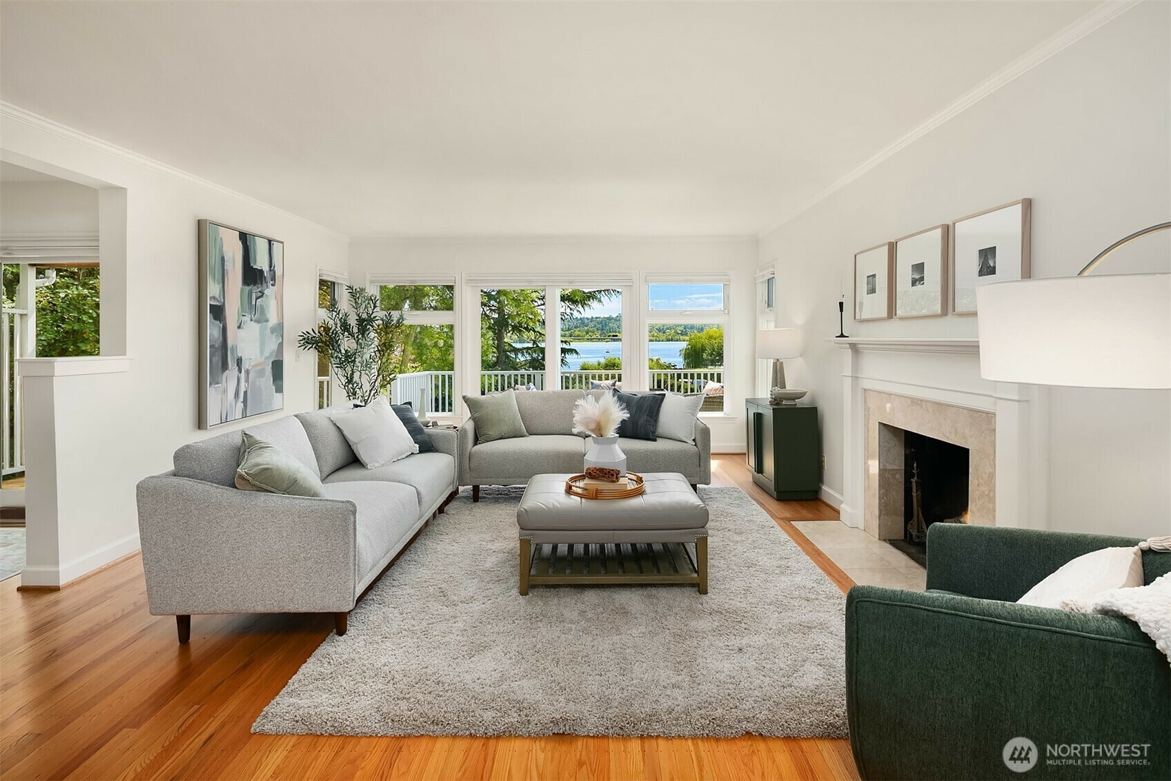 Property Photo:  4125 NE Surber Drive  WA 98105 