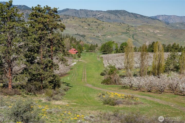 Property Photo:  712  Moonlit Lane  WA 98801 