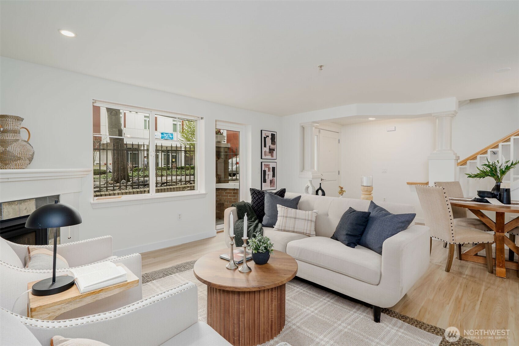 Property Photo: 1545 NW 57th Street 5610 WA 98107