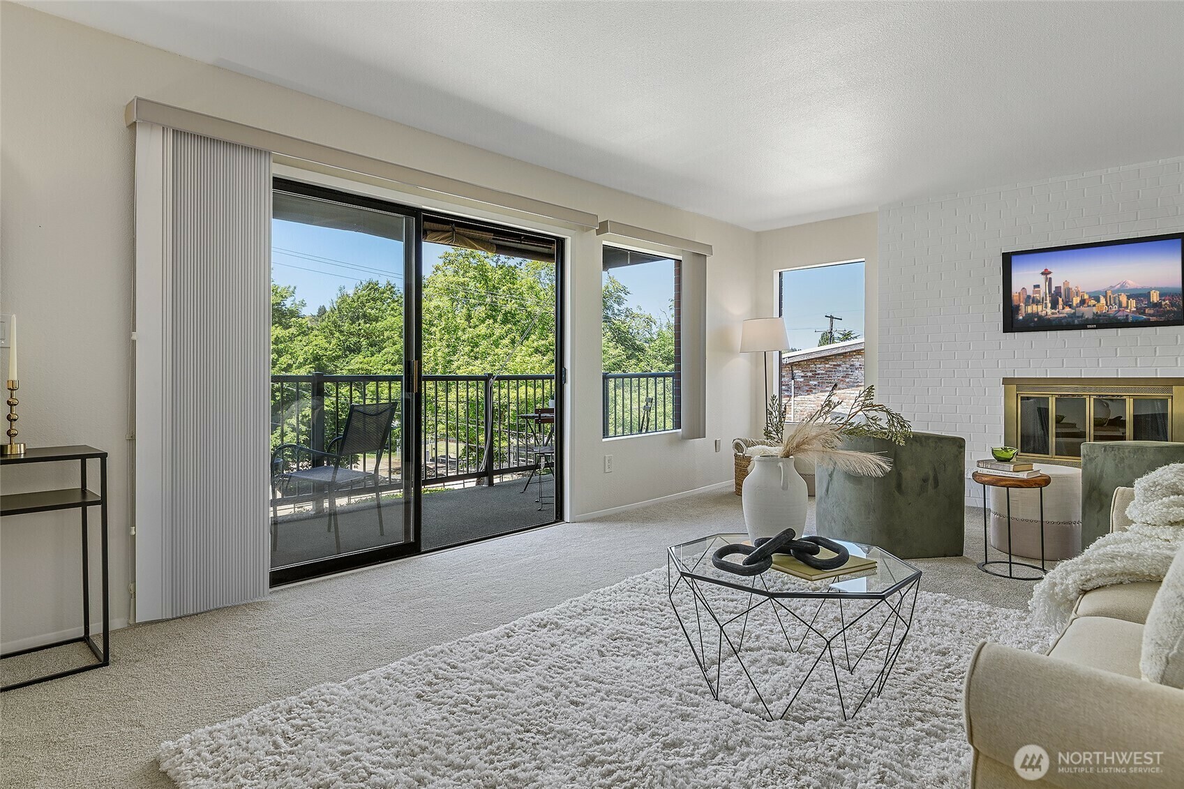 Property Photo: 2858 32nd Avenue W 302 WA 98199