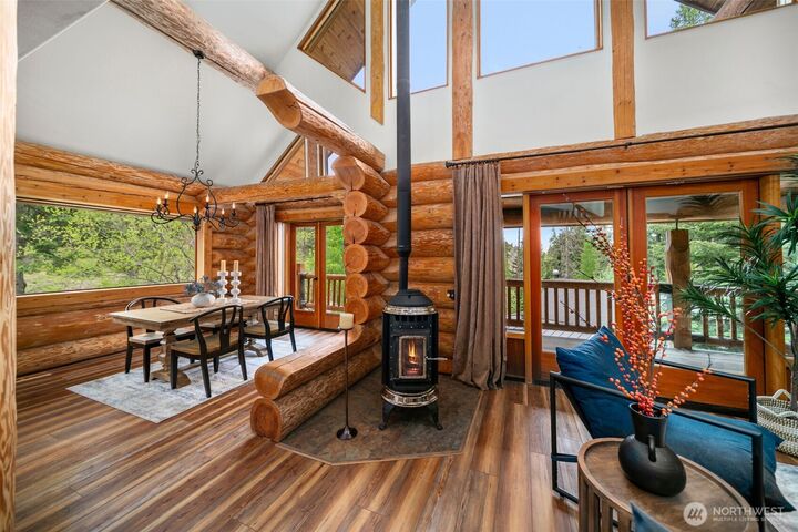 Property Photo: 3105 Tamarack Place WA 98801