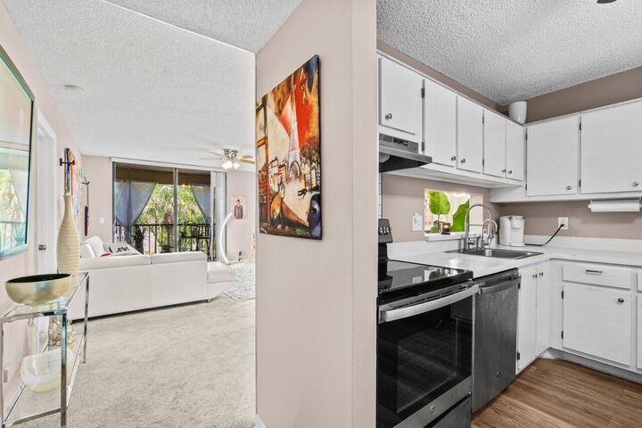 Property Photo: 5100 Las Verdes Circle 316 FL 33484