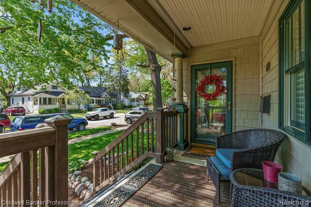 Property Photo: 802 Hilldale Drive MI 48067
