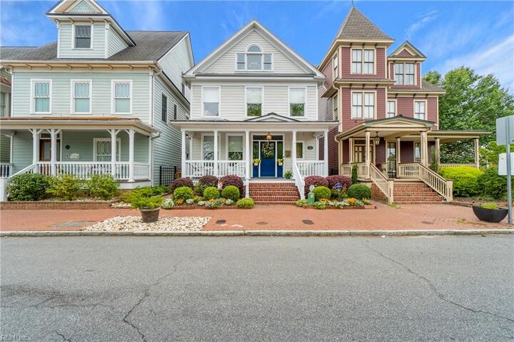 Property Photo:  625 London St  VA 23704 