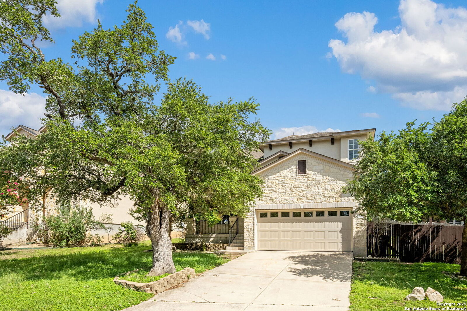 Property Photo: 23014 Airedale Ln TX 78260