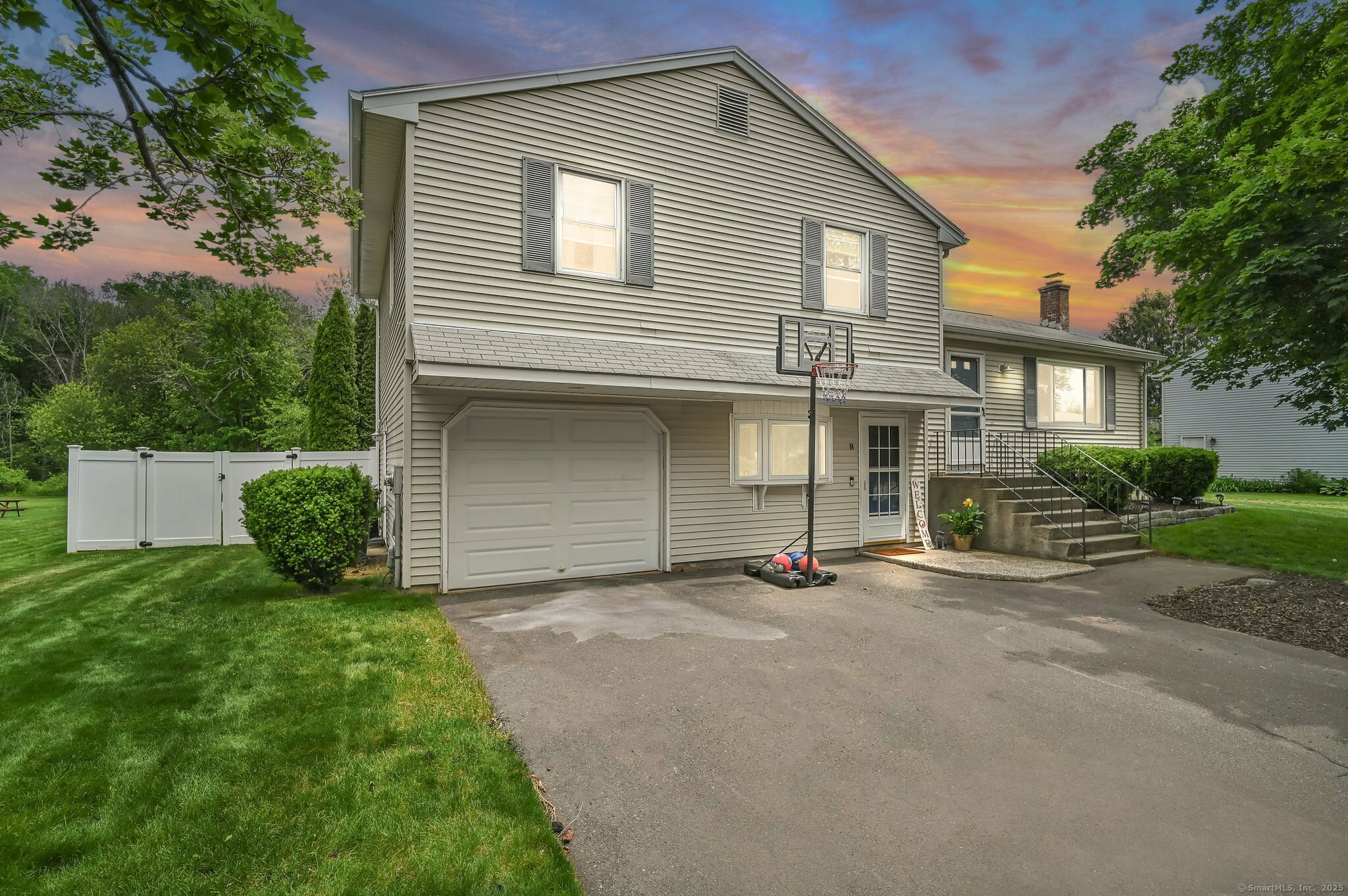 Property Photo: 8 High Meadow Lane CT 06082