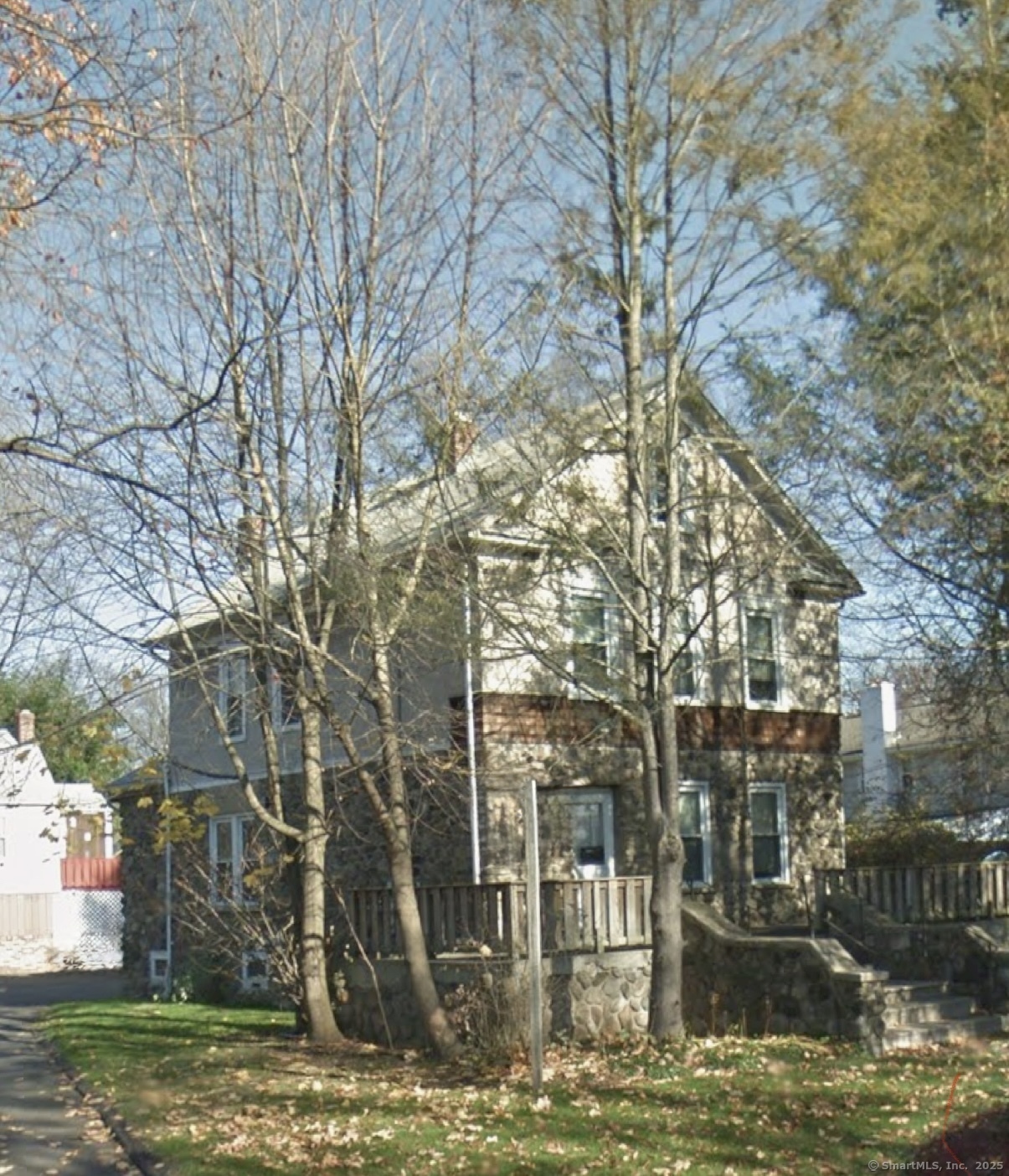 Property Photo:  