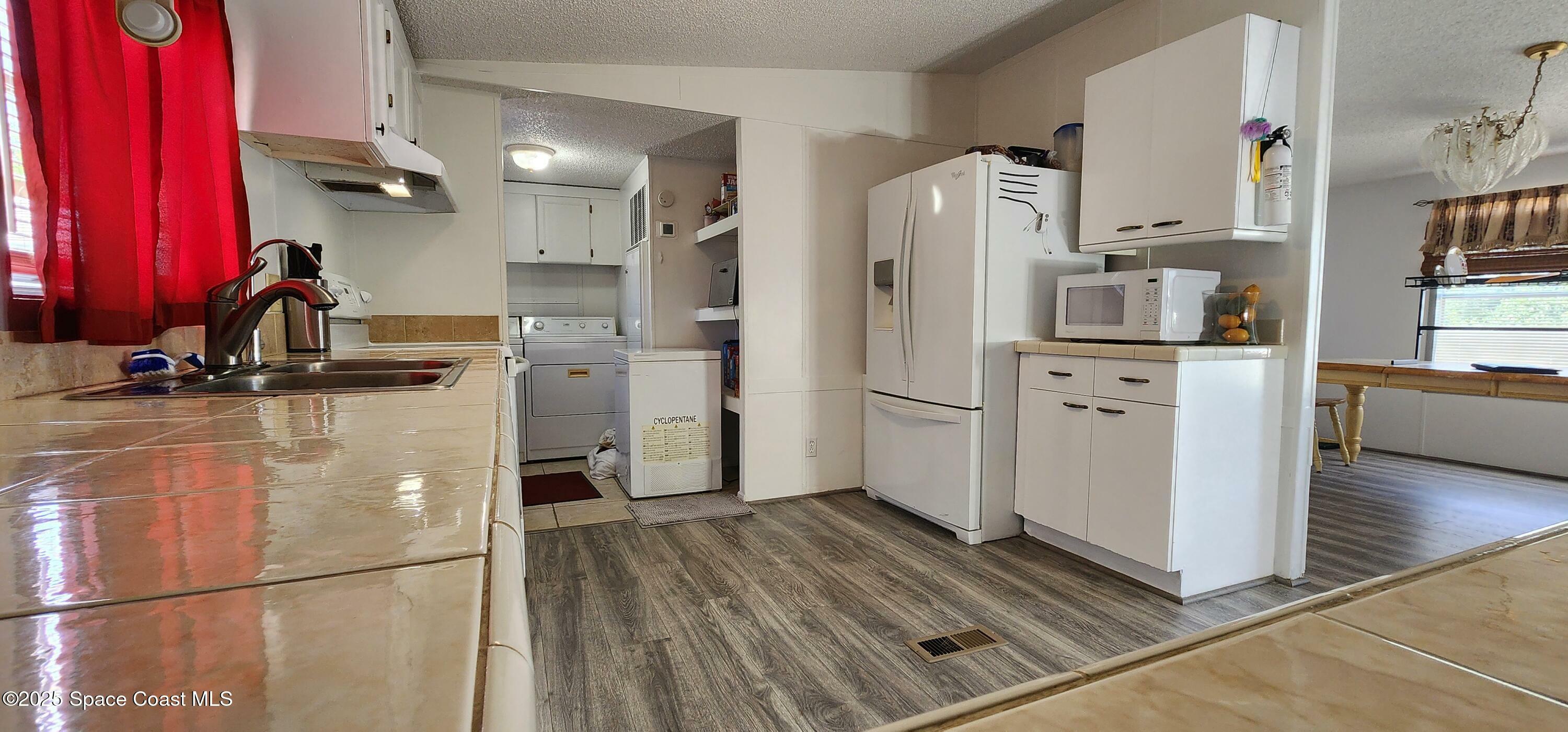 Property Photo: 1643 Ridge Drive FL 32926