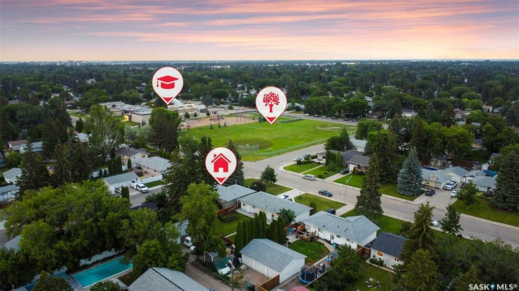 Property Photo:  2102 Haultain Avenue  SK S7J 1P6 