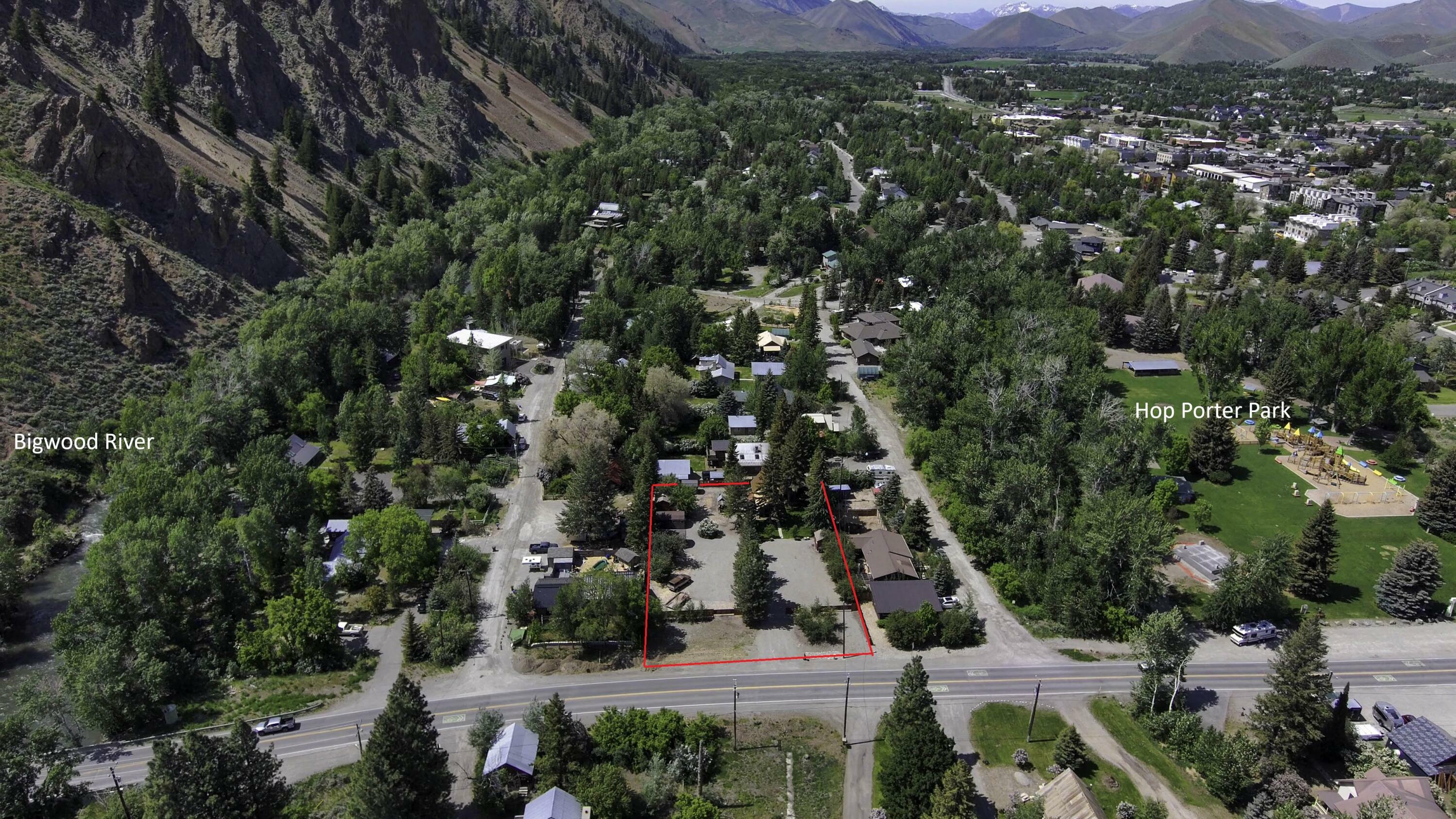 Property Photo:  407 &Amp 413 W Bullion St  ID 83333 