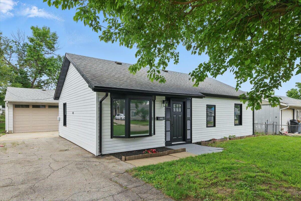 Property Photo:  1318 Lindwood Drive  IA 51510 