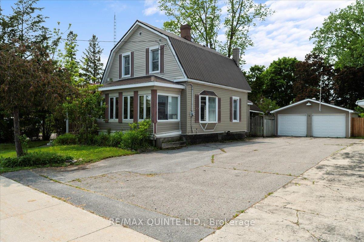 Property Photo: 19 Broad Street ON K0K 2T0