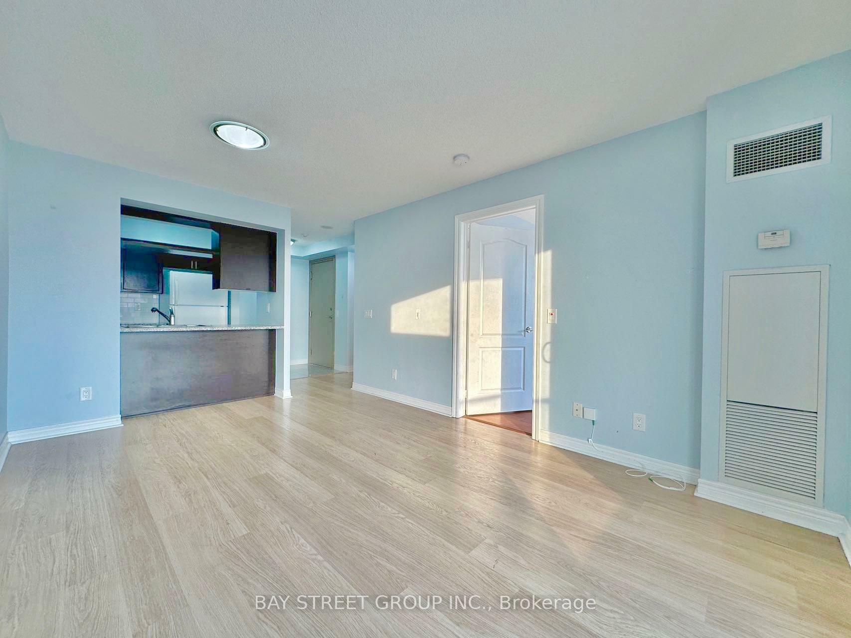 Property Photo: 60 Town Centre Court 2610 ON M1P 0B1