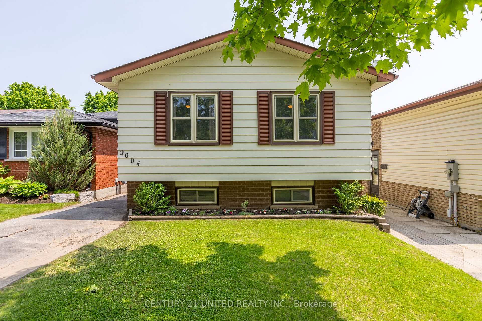 2004 Foxfarm Road  Peterborough West ON K9K 1P8 photo