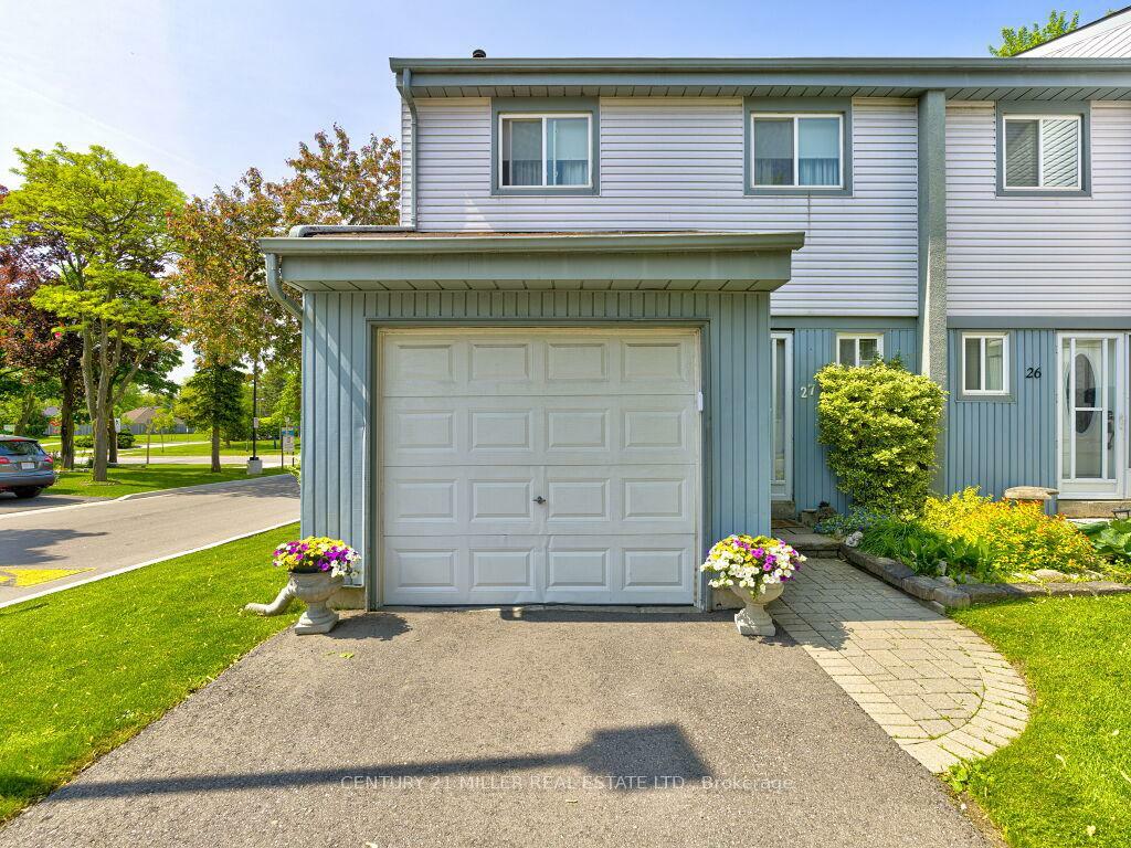 Photo de la propriété: 121 Falconer Drive 27 ON L5N 2K8