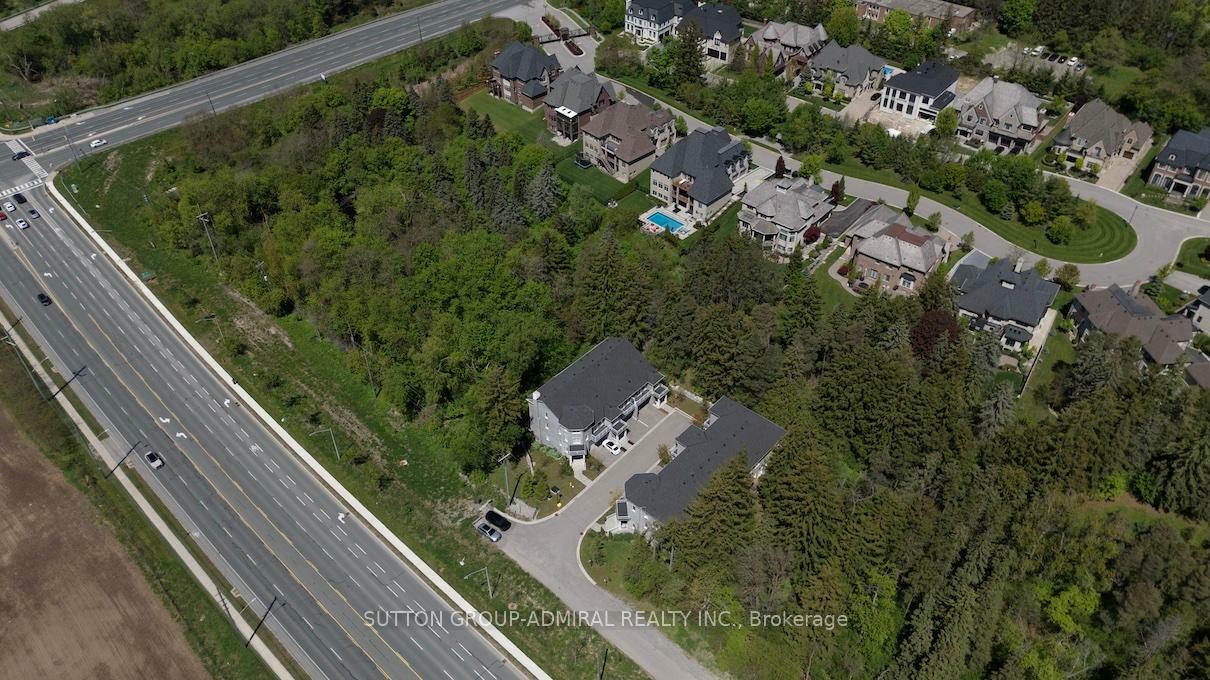 Property Photo: 74 Old Bloomington Road ON L4G 0M2