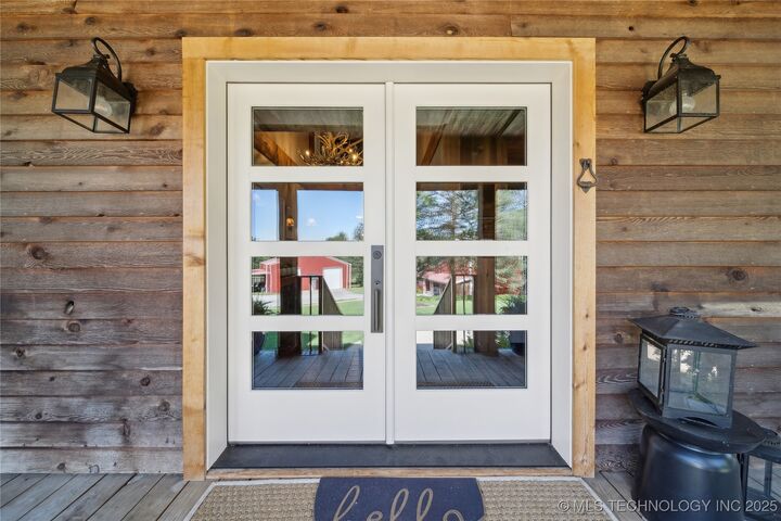 Property Photo:  20119 E Willis Road  OK 74464 
