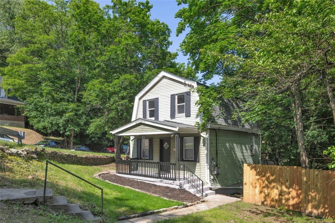 Property Photo: 8536 Pershing St PA 15235