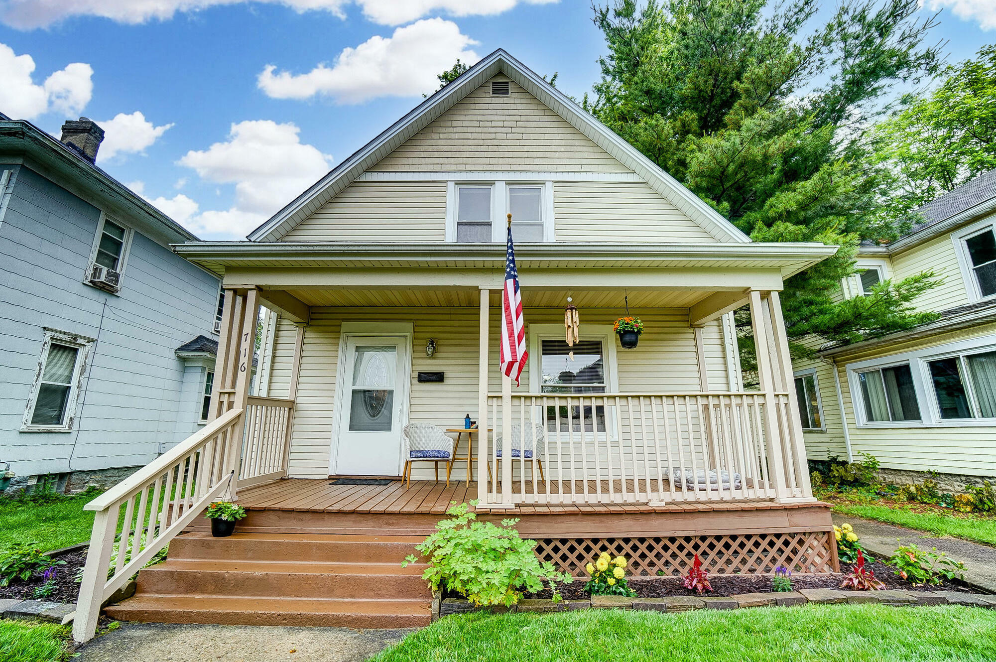 Property Photo: 716 E Madison Avenue OH 45503