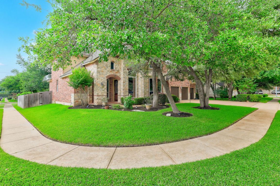 Property Photo: 1613 Westend Place TX 78681