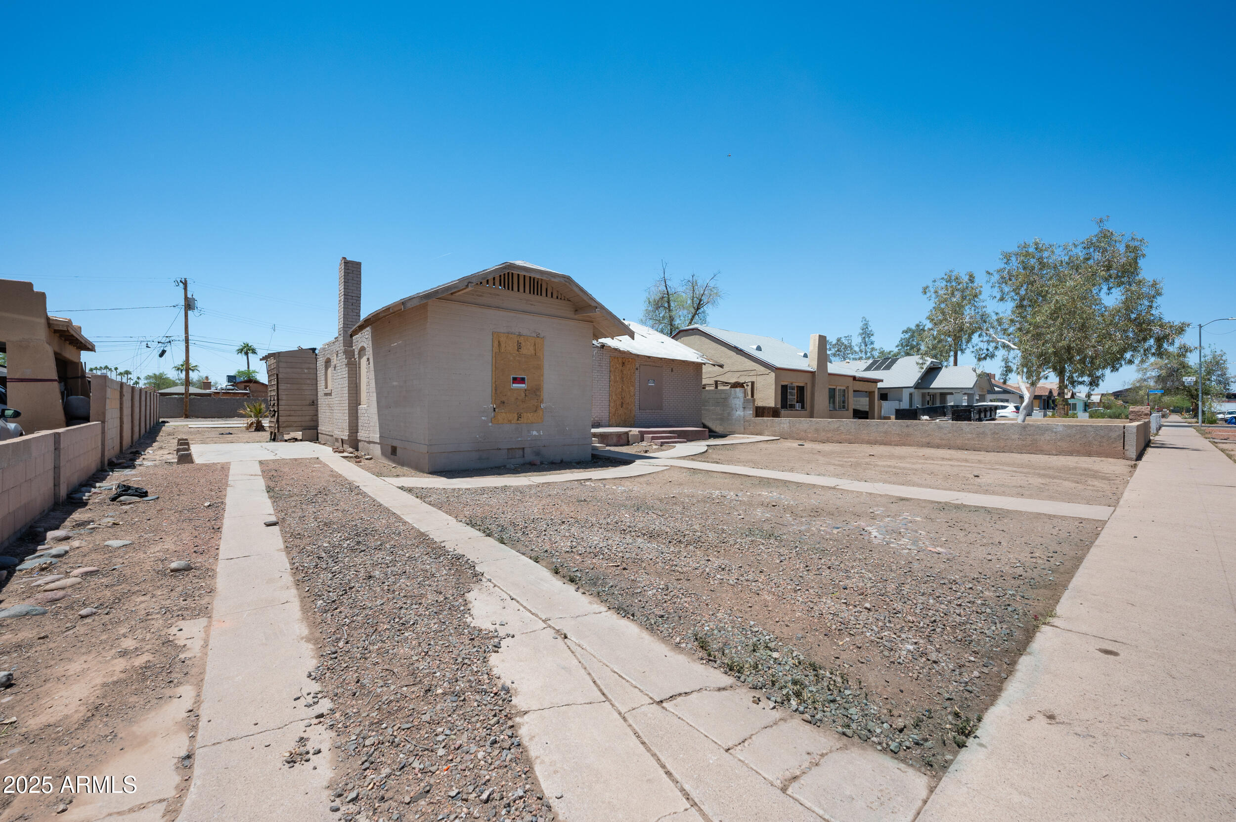 Property Photo:  330 N 18th Avenue Frnt  AZ 85007 