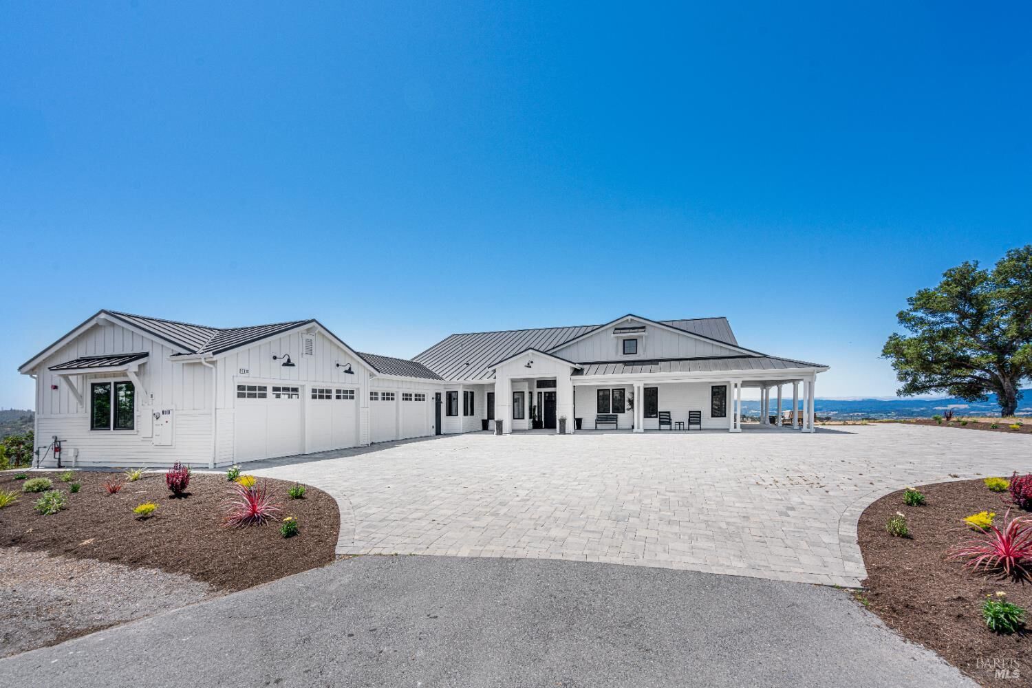 Property Photo: 9110 Chalk Hill Road CA 95448