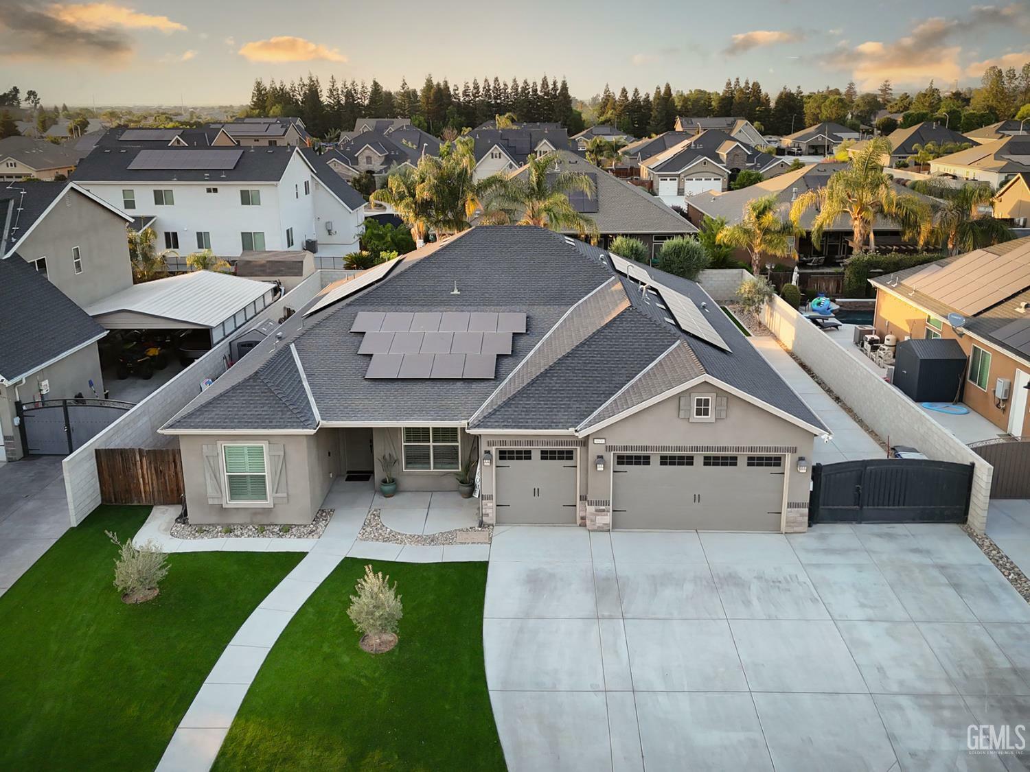 Property Photo: 9606 Rancho Viejo Drive CA 93314