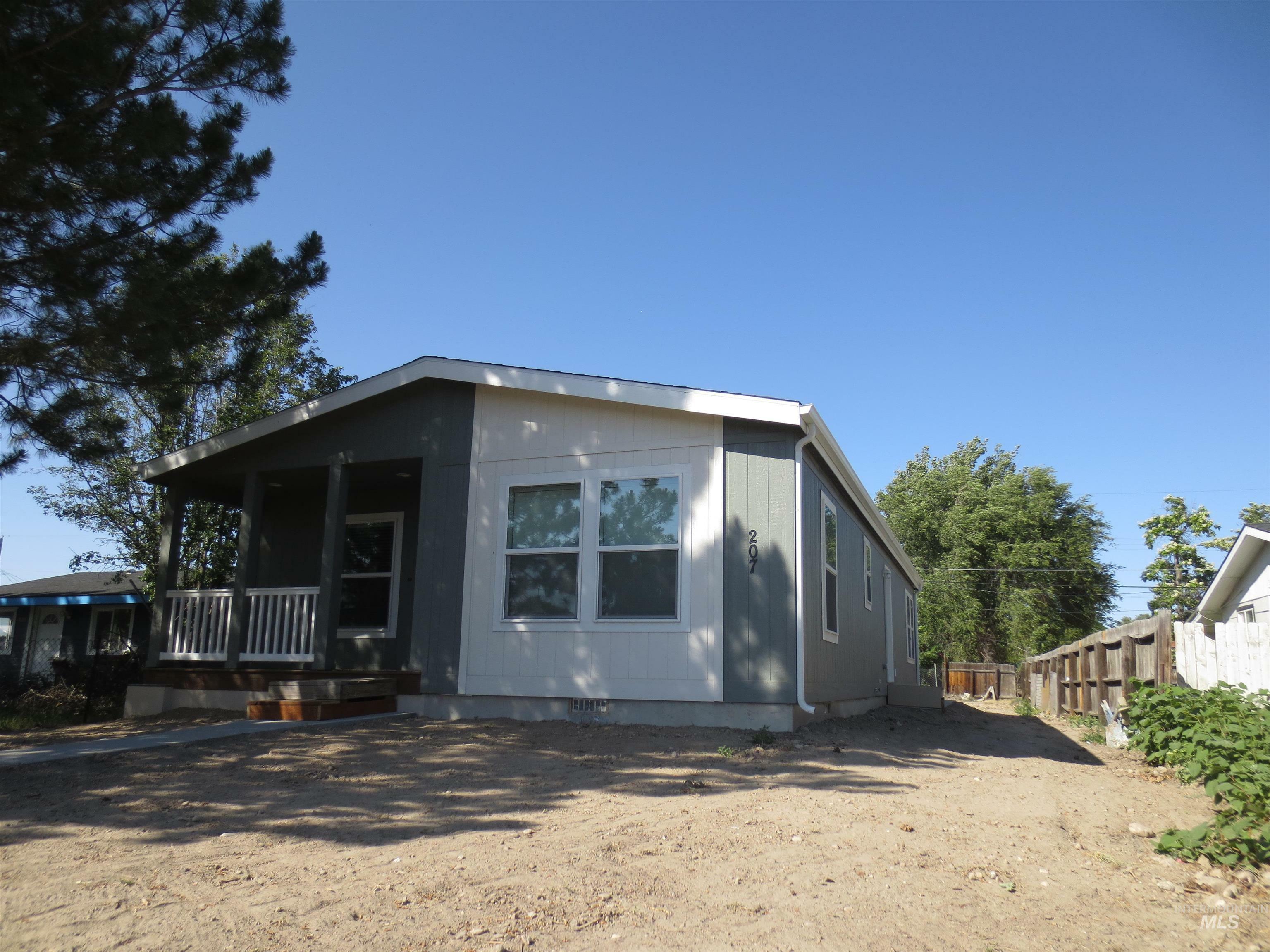 207 E Freeport St  Caldwell ID 83605 photo