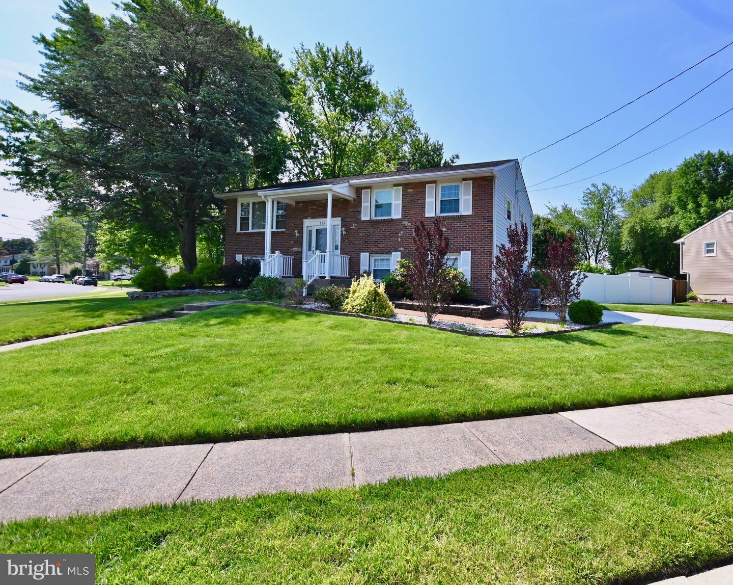 Property Photo:  125 Glenbrook Drive  NJ 08054 