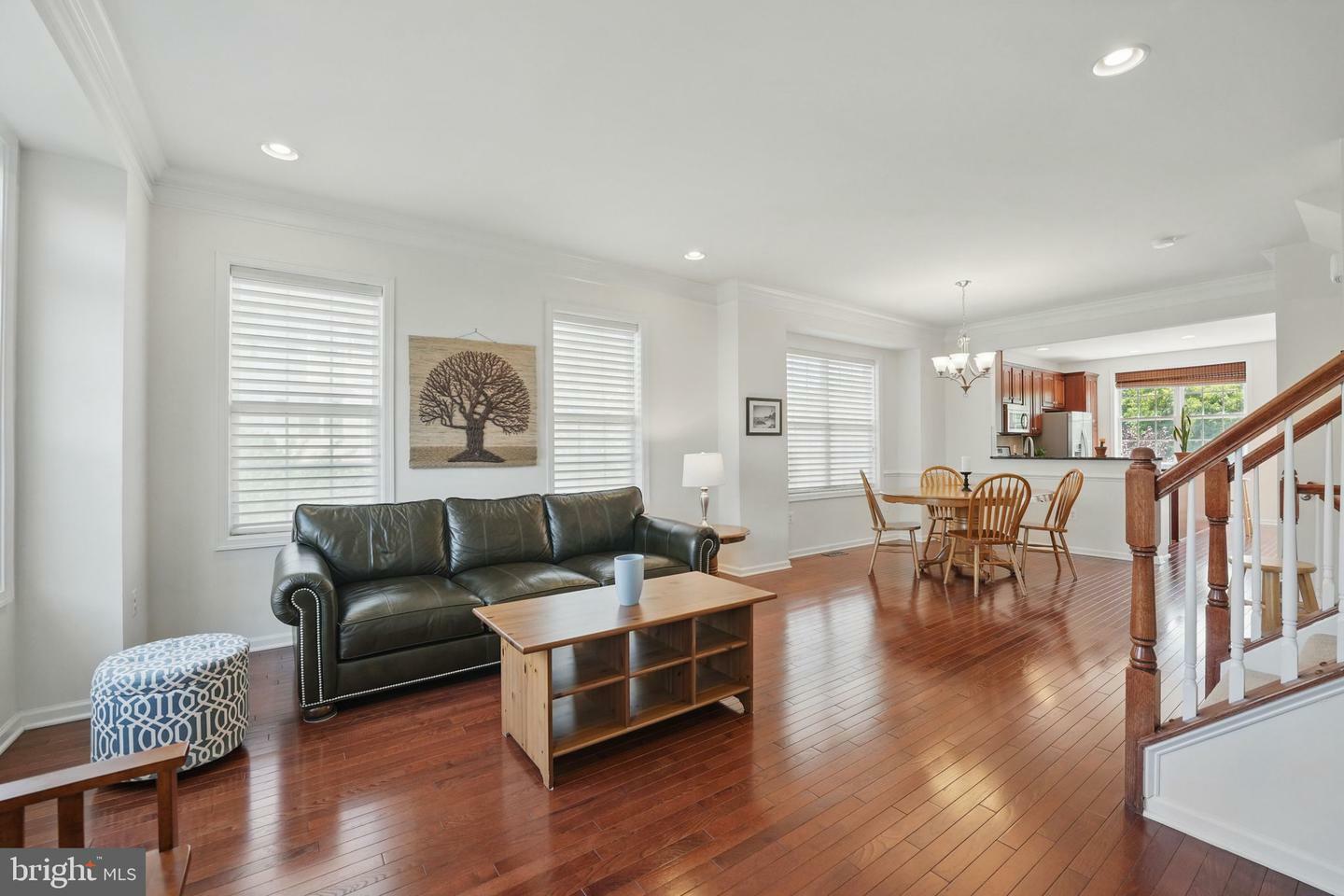 Property Photo: 23092 Sunbury Street VA 20148