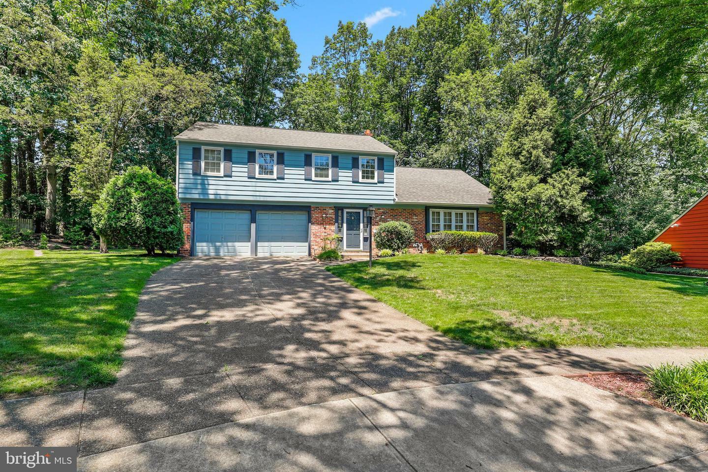 Property Photo:  202 Horse Shoe Court  NJ 08034 