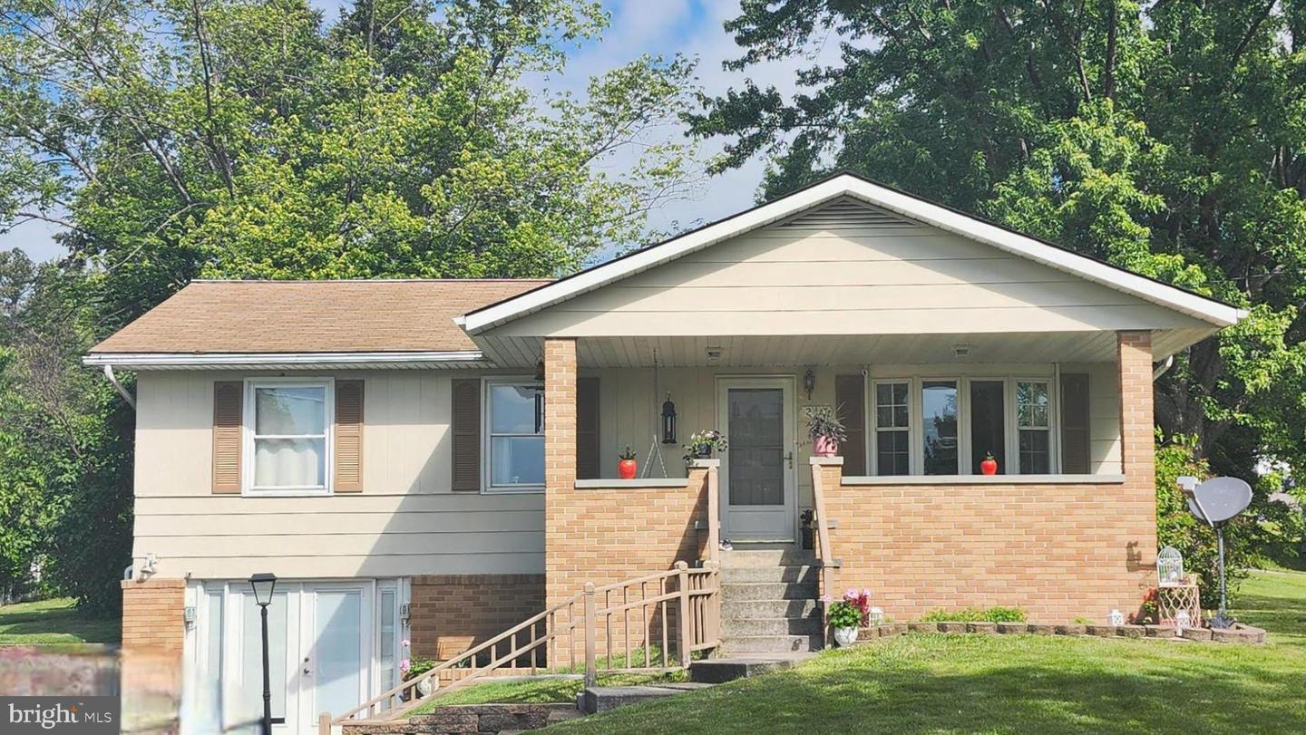 Property Photo:  210 Crestview Drive  WV 26757 