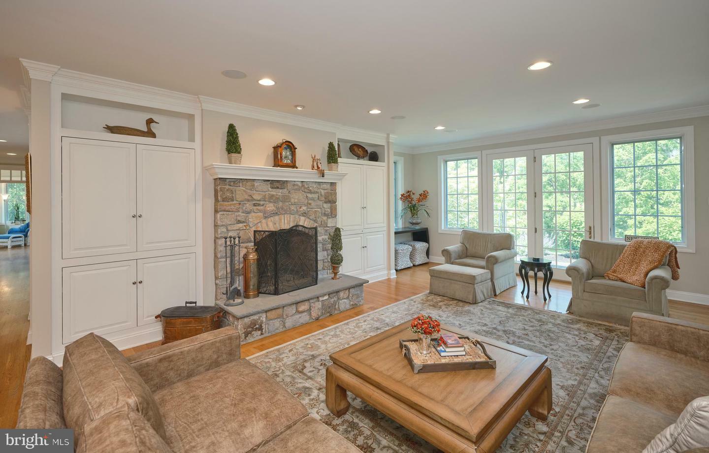 Property Photo: 10 Eastburn Drive PA 18938