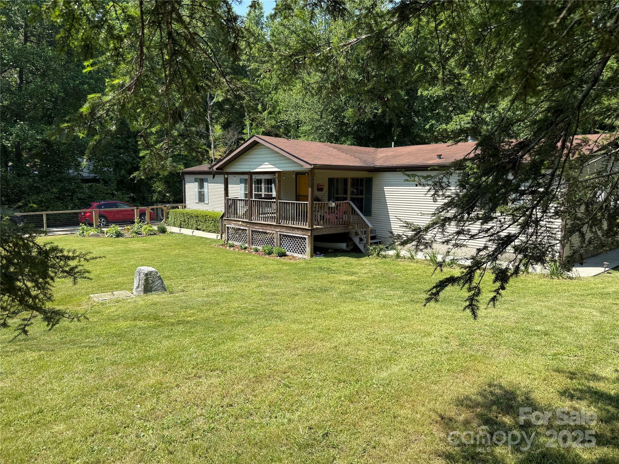 9 Henry White Lane  Leicester NC 28748 photo