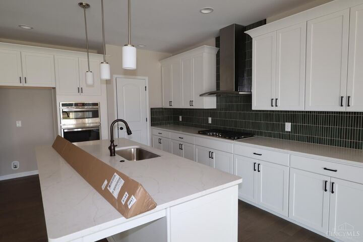 5530 White Pine Lane  Fairfield Twp OH 45011 photo