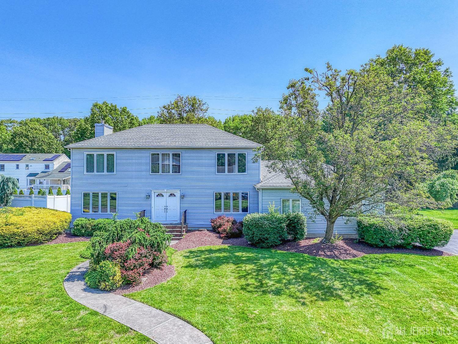 38 Silver Hollow  North Brunswick NJ 08902 photo