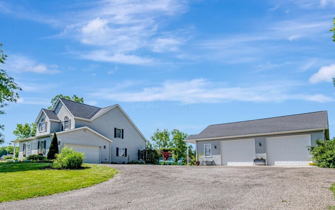 Property Photo: 7881 Dorsey Mill SE Road OH 43056