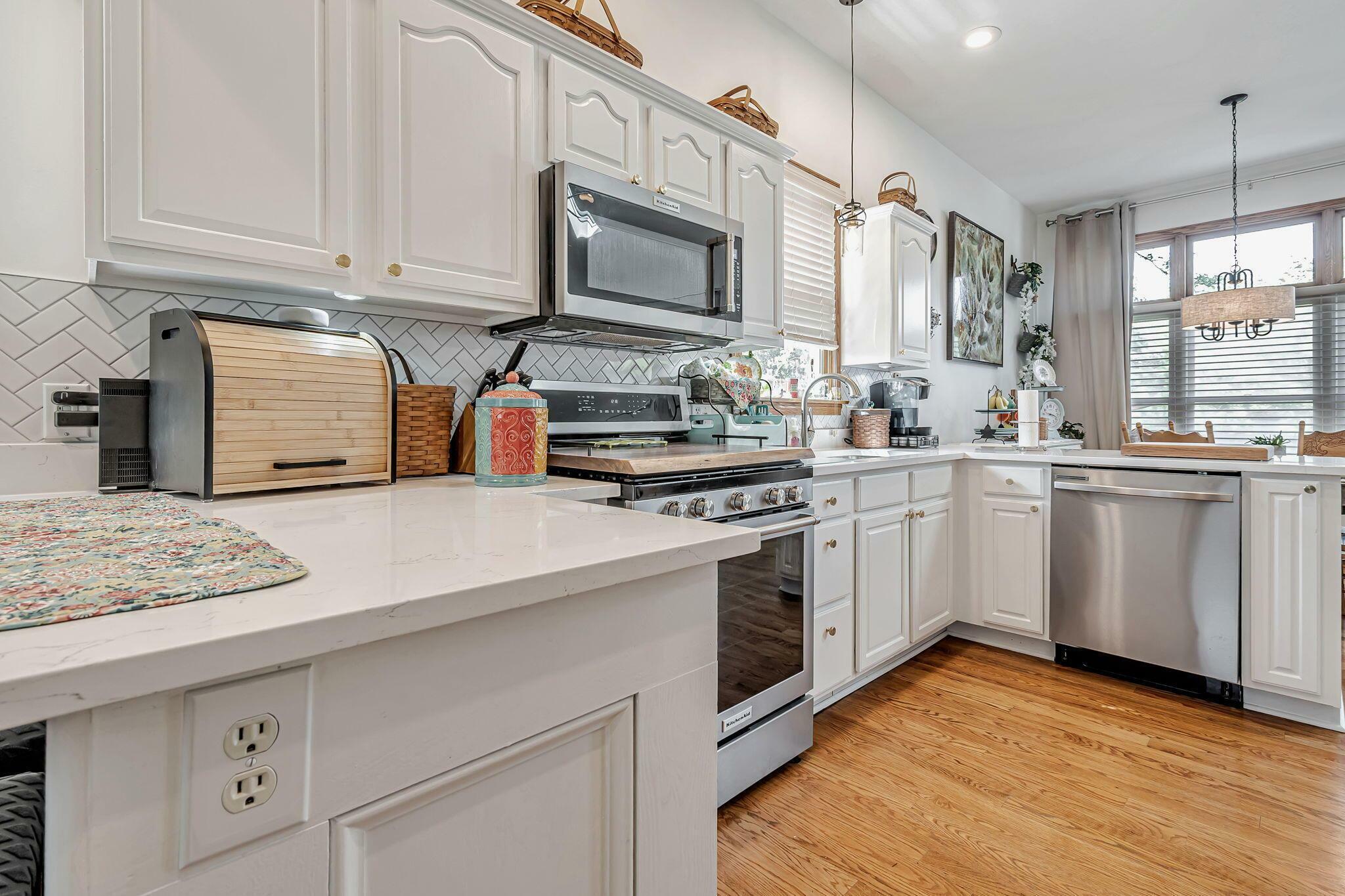 Property Photo: 7881 Dorsey Mill SE Road OH 43056