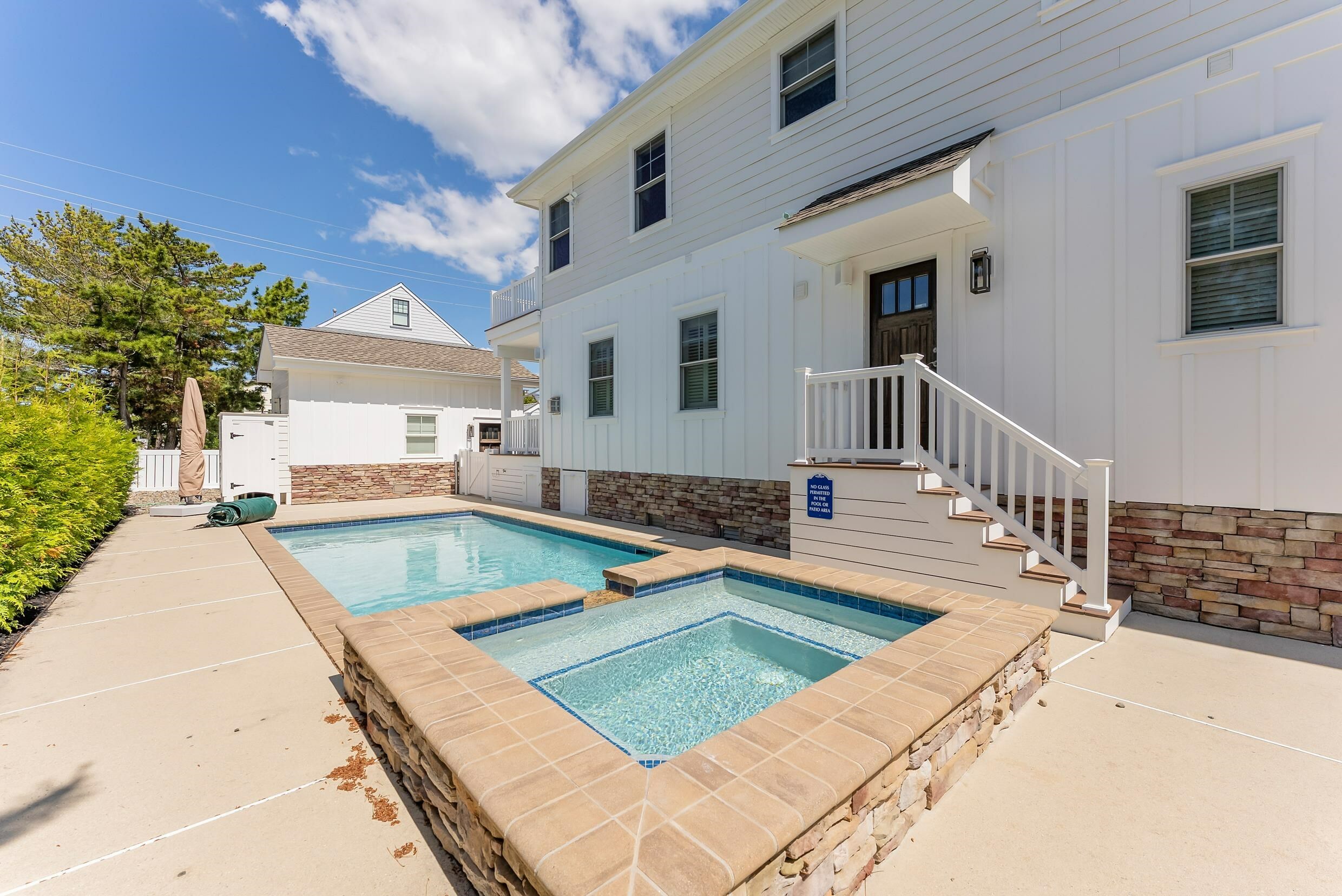 Property Photo: 264 41st NJ 08202