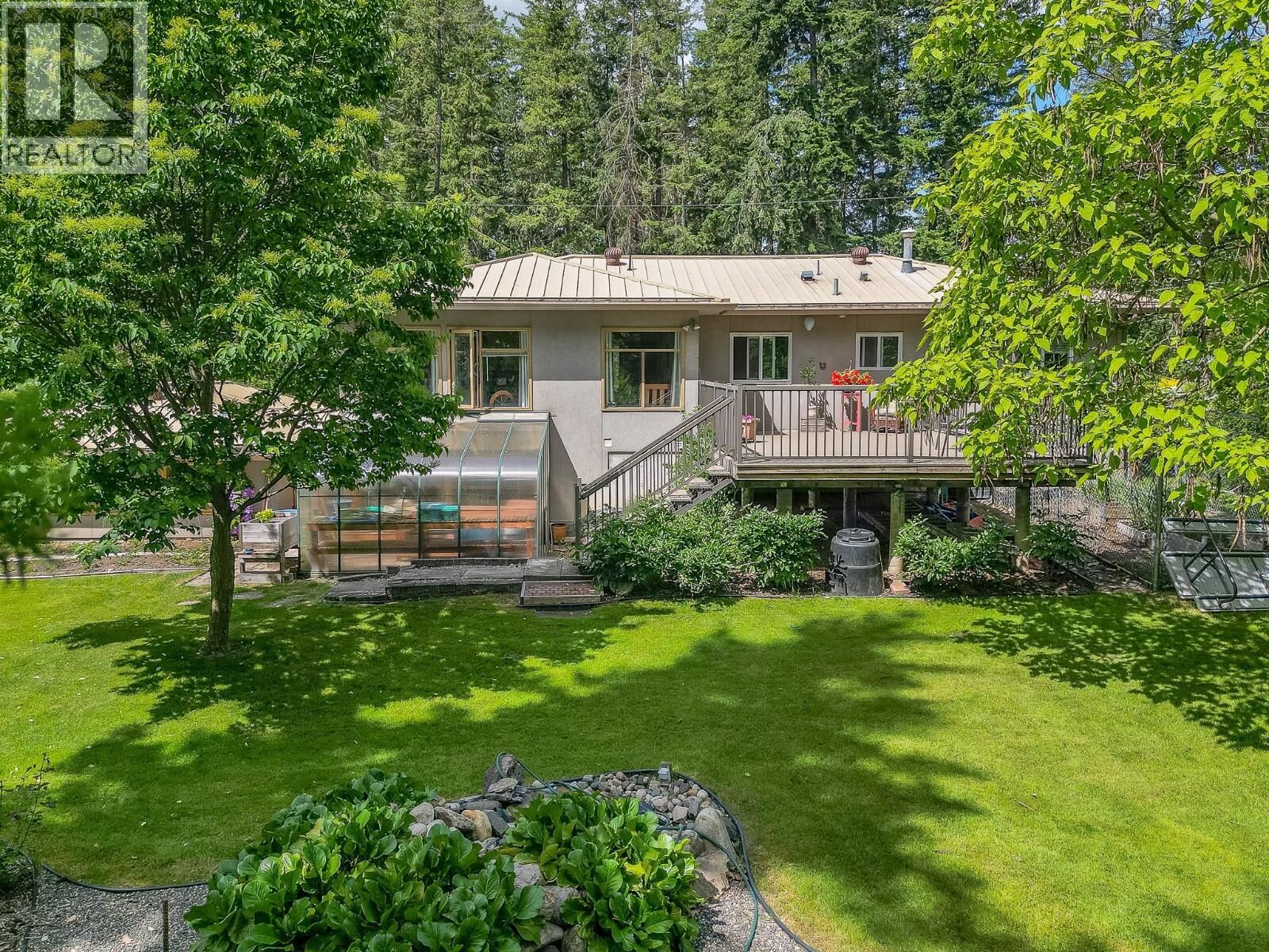 Property Photo: 1180 18 Street Northeast BC V1E 2T4