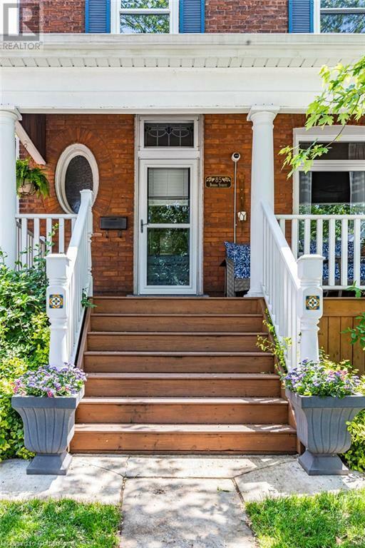 Photo de la propriété: 85 Burris Street ON L8M 2J6