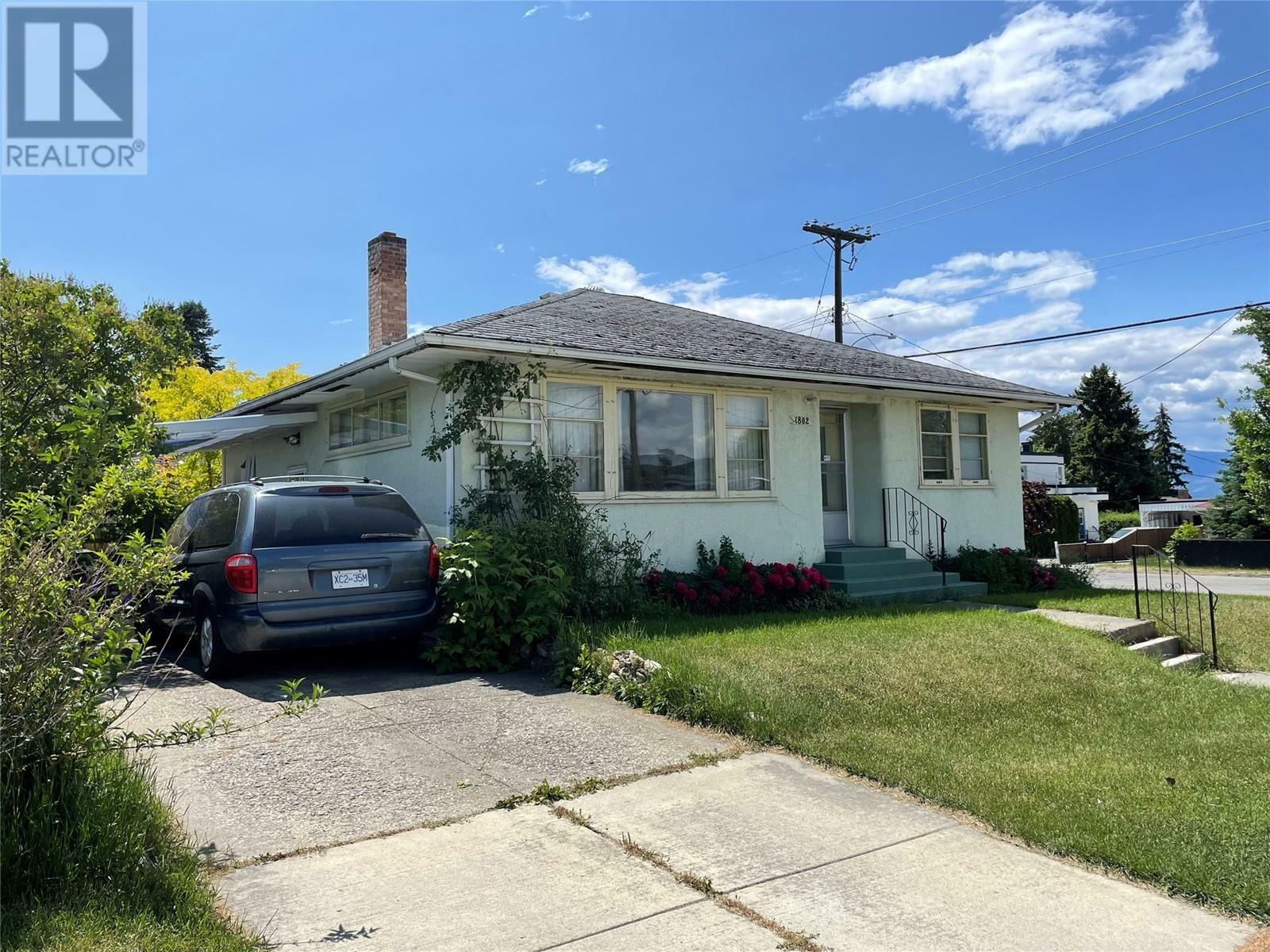 Property Photo: 1802 35 Avenue BC V1T 2R8