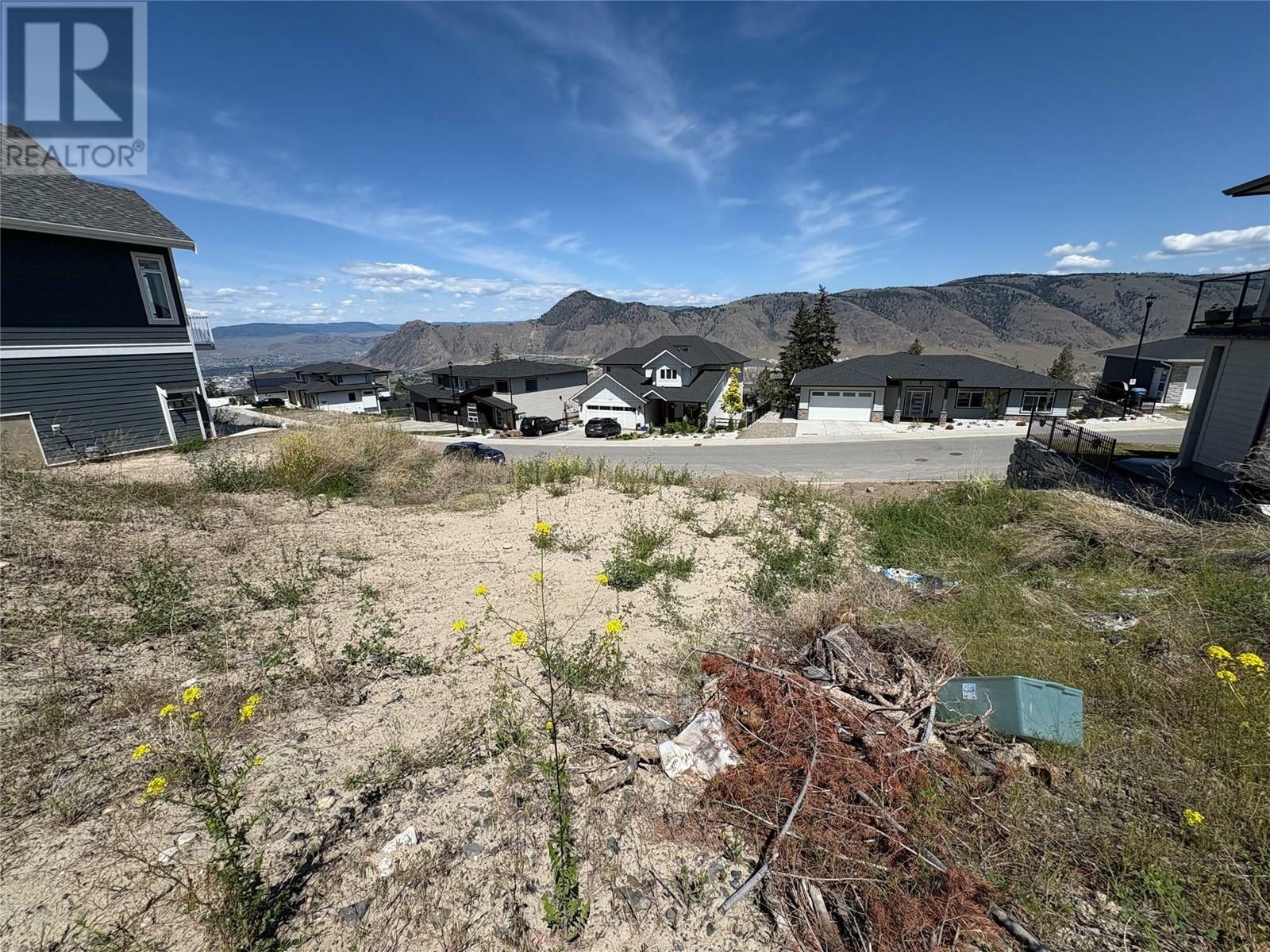 Photo de la propriété:  1693 Balsam Place  BC V2E 0E2 