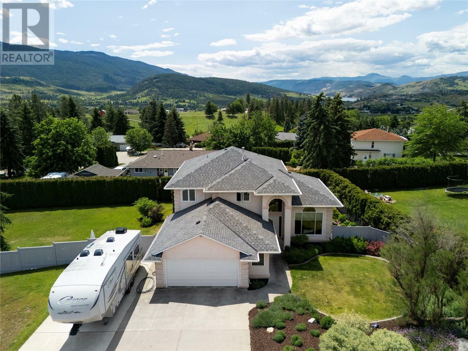 Property Photo: 444 Rockland Drive BC V1B 2X5