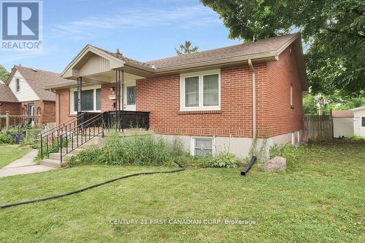 Property Photo: 454 Salisbury Street ON N5Y 3B2