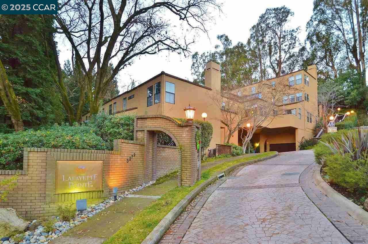 Property Photo: 3279 Mt. Diablo Court 6 CA 94549