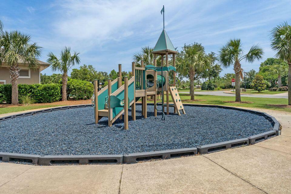 Property Photo: 2131 Wilsons Plover Circle FL 32566