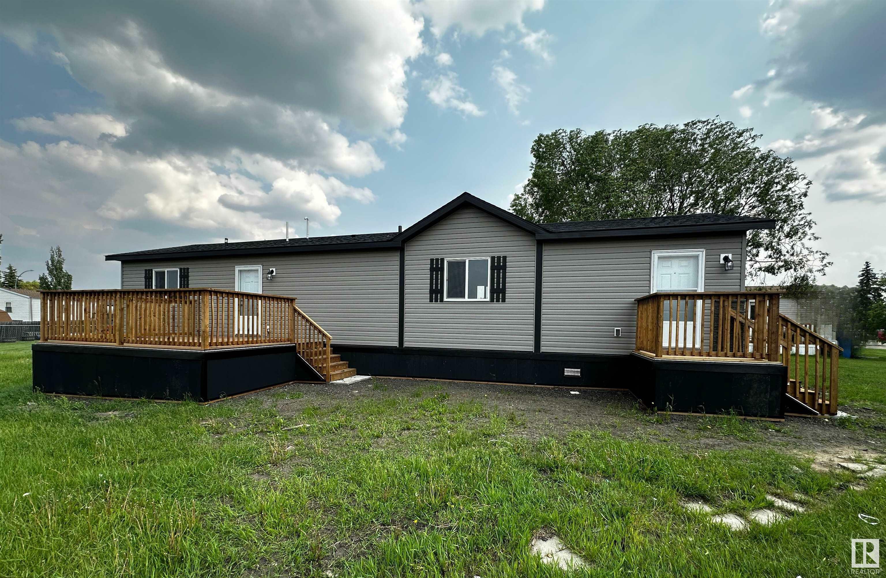 Property Photo: 74 Willow Park Estates AB T9E 5R5