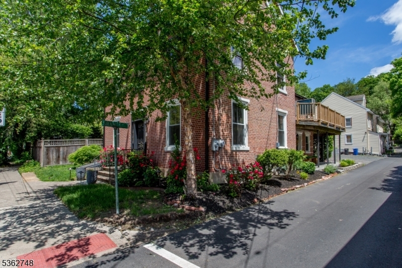 Property Photo: 72 N Franklin St NJ 08530