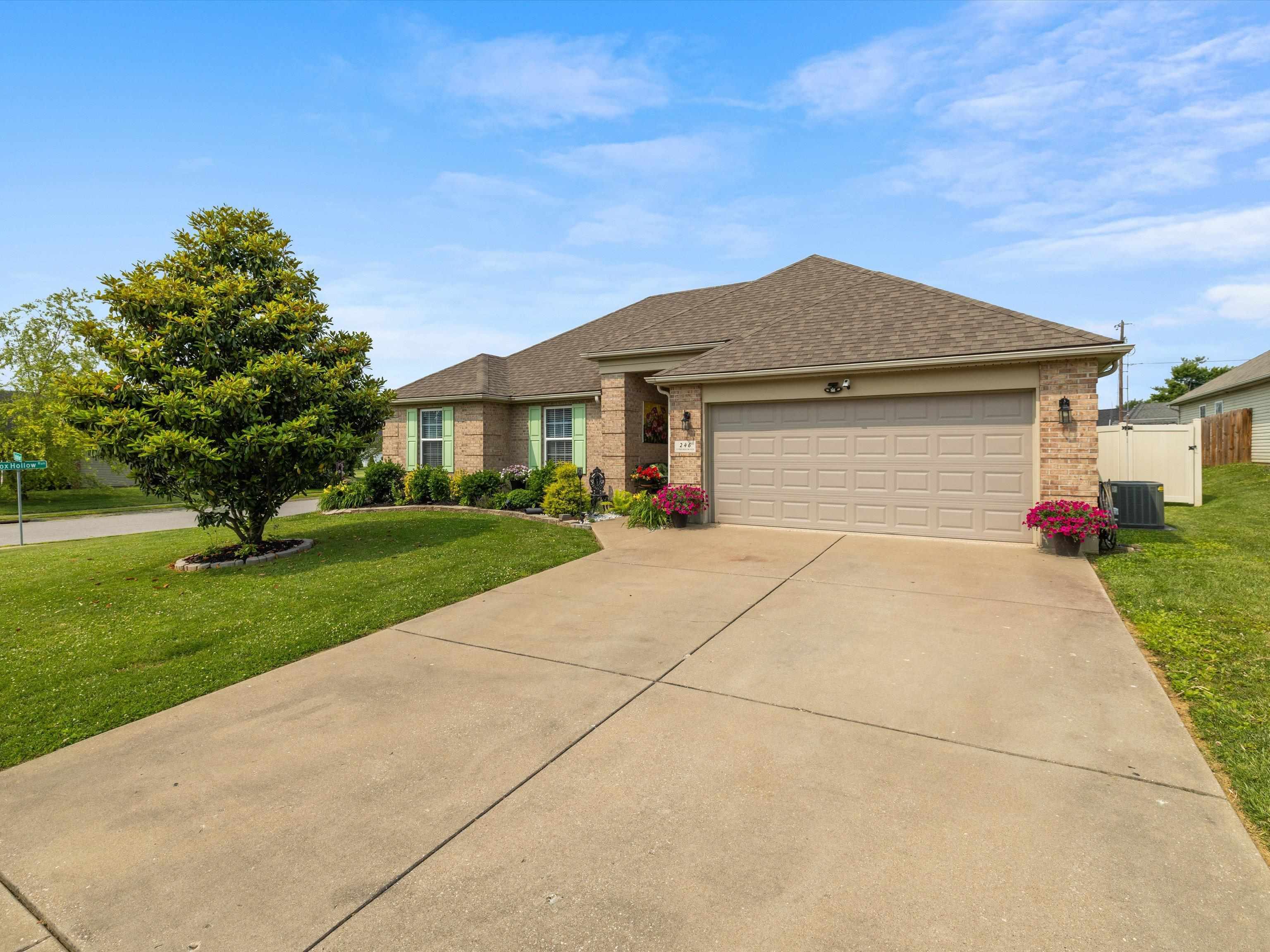 Property Photo: 246 E Fox Hollow Run KY 42420